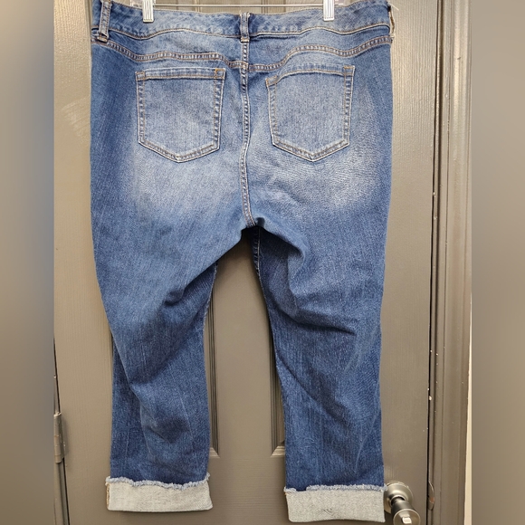 Torrid Boyfriend Crop Jeans Size 18 - Picture 3 of 5